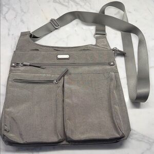 Baggallini Everywhere Gray Crossbody Bag